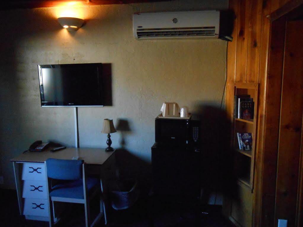 Redrock Country Inn Канаб Экстерьер фото